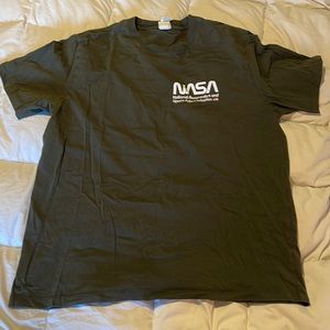 H&M nasa shirt
